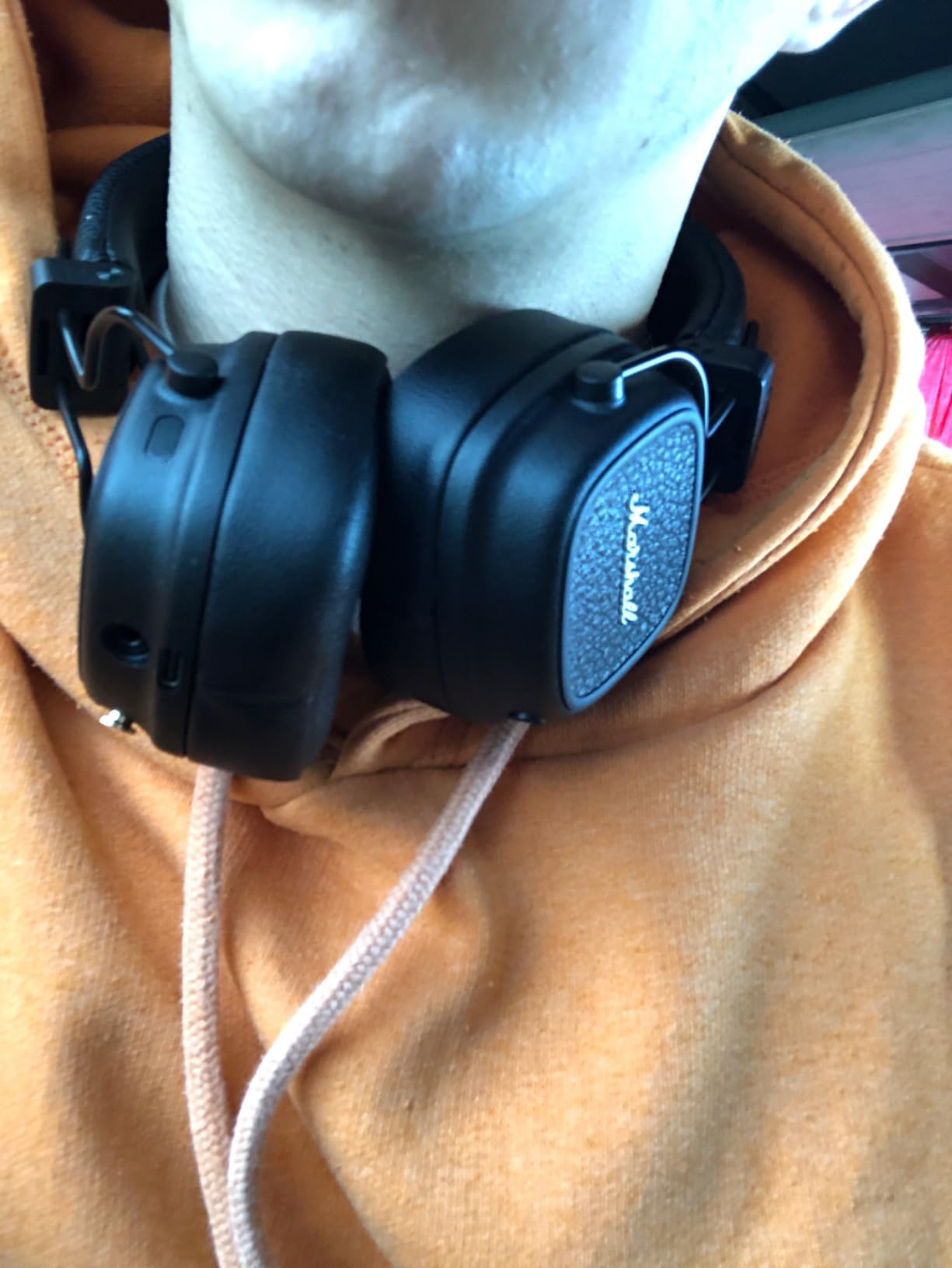 Great sound, snug fit