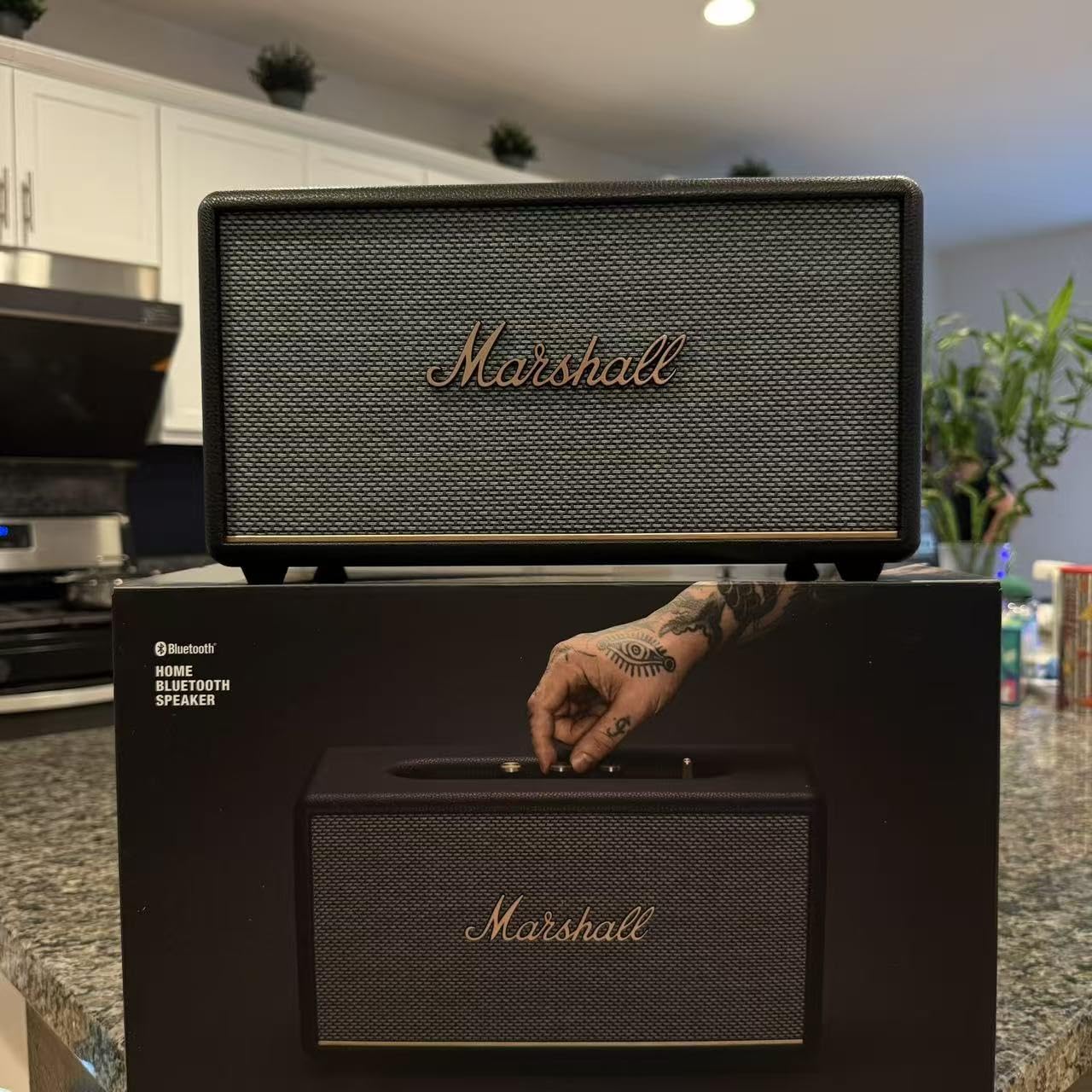 Vintage looks, modern sound