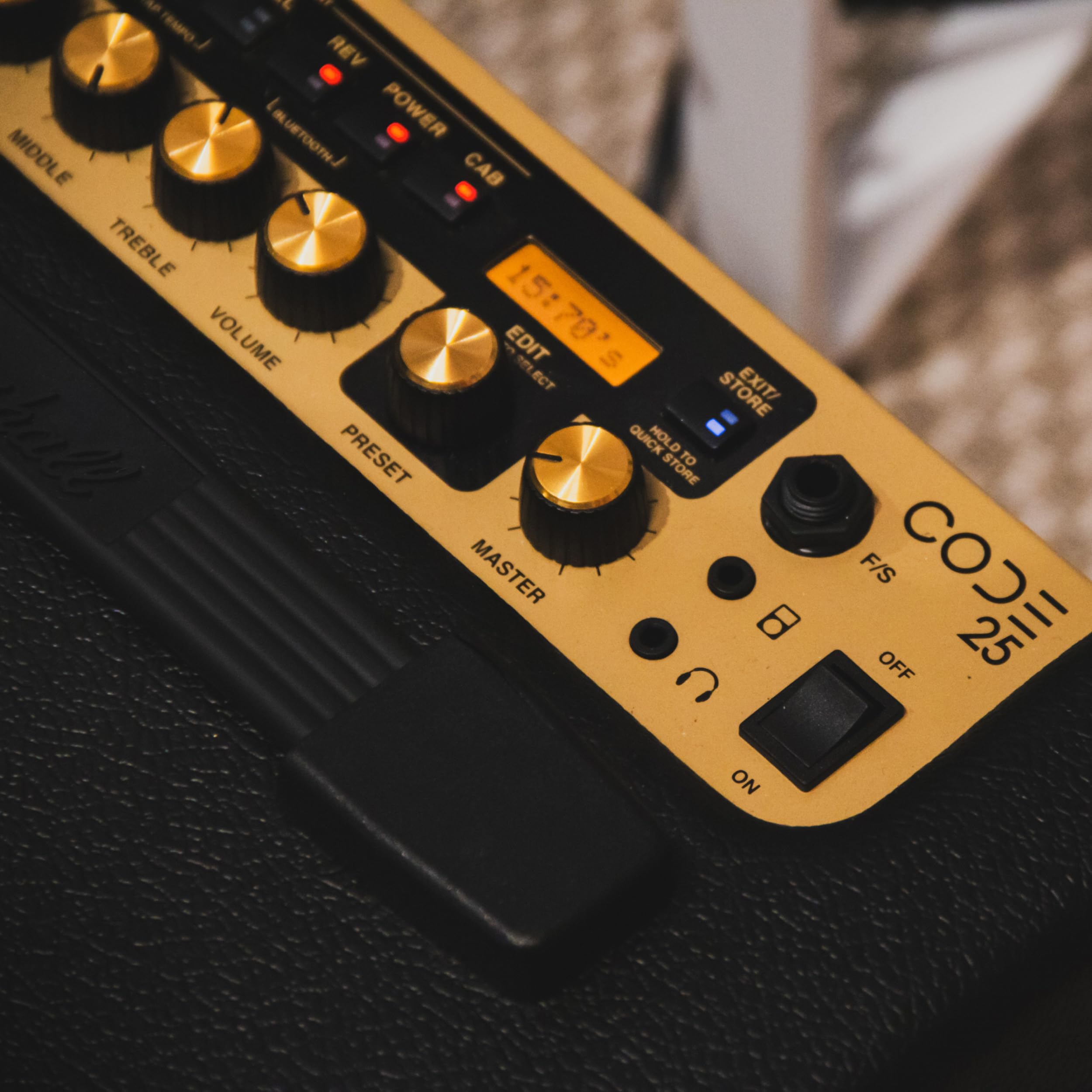 marshall-code-25-25w-digital-modelling-combo-guitar-amplifier-with-14-preamps-8- image 4