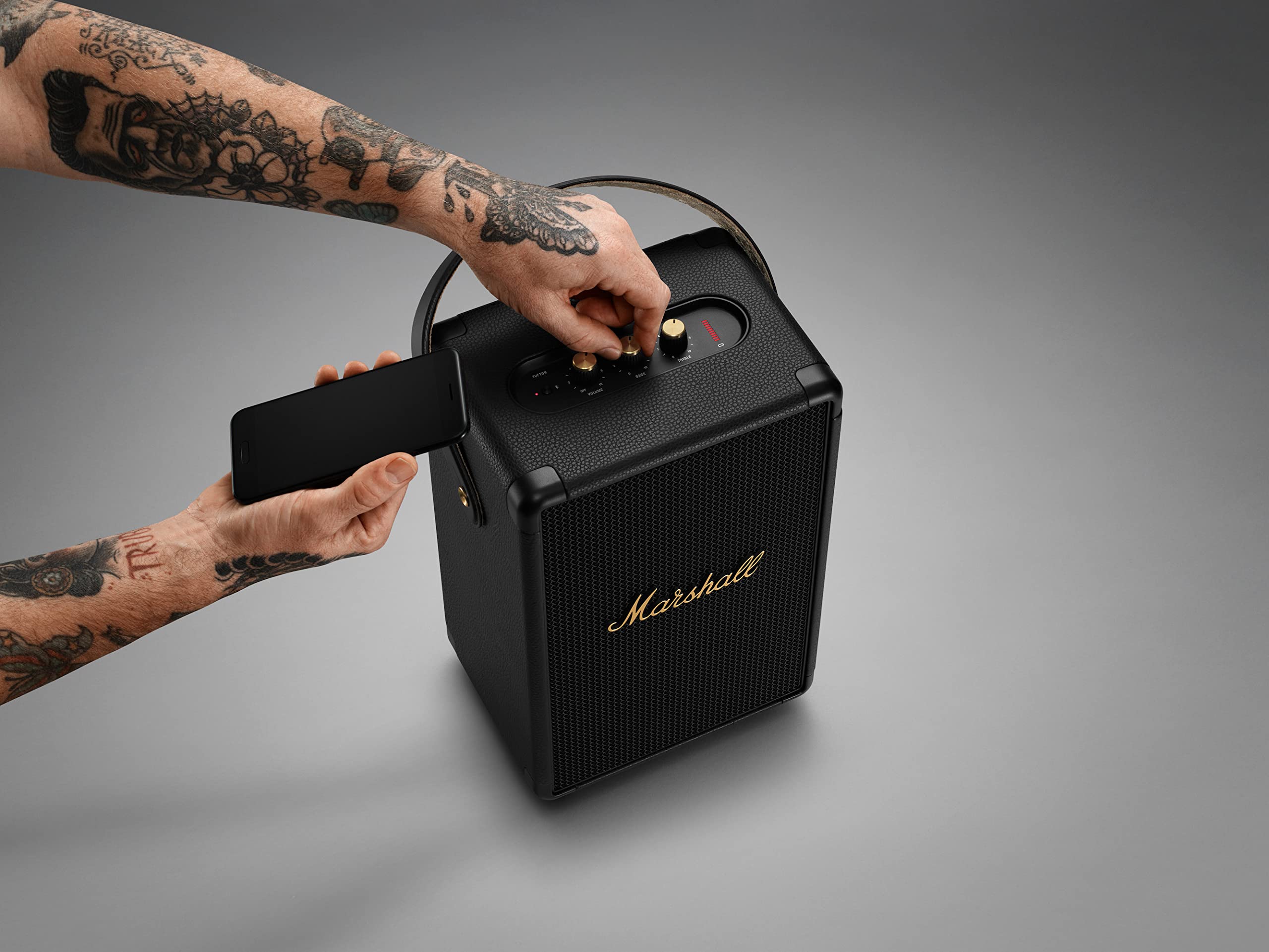marshall-tufton-portable-bluetooth-speaker-with-3-way-driver-system-20-hour-batt image 5
