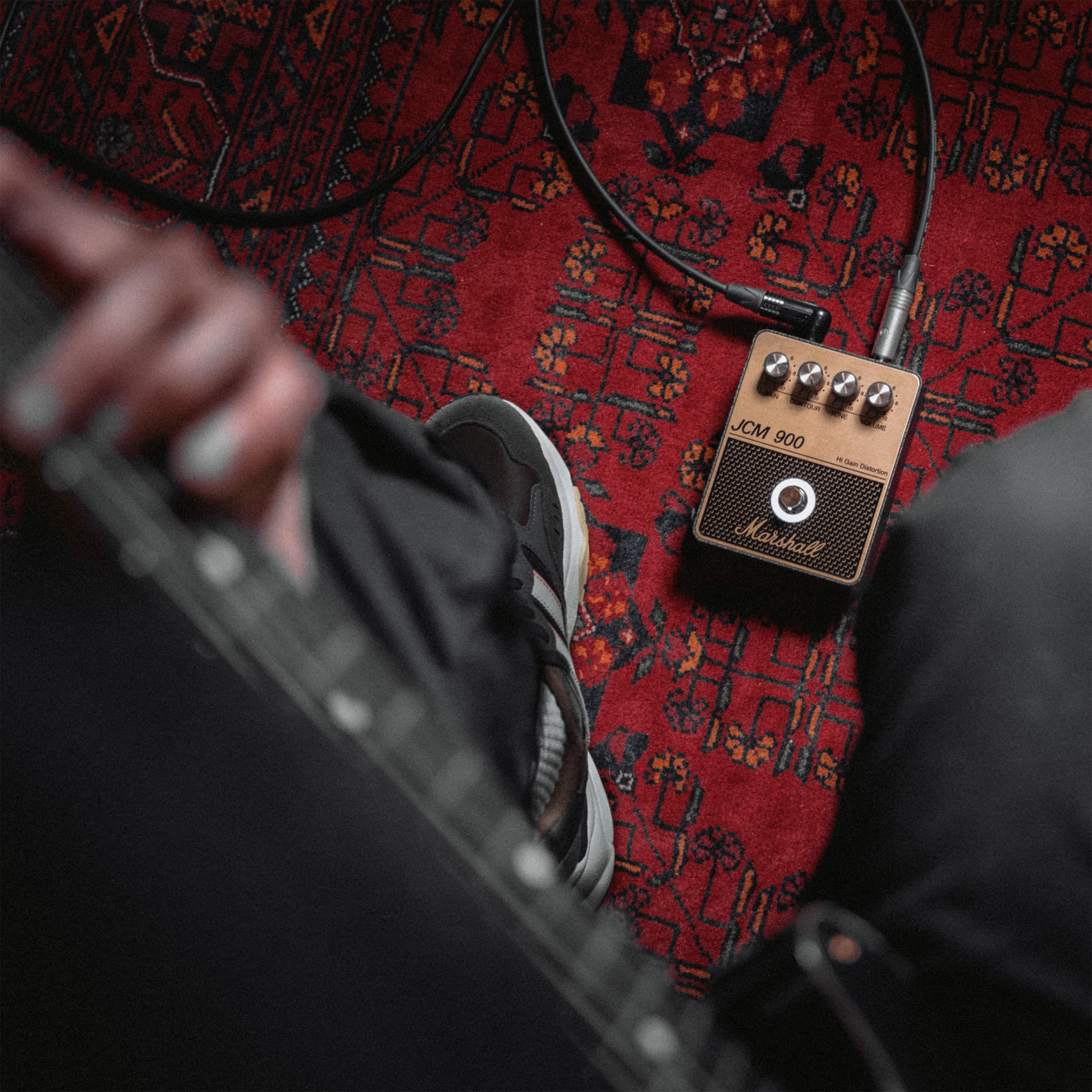 marshall-jcm900-overdrive-distortion-pedal-black-and-gold-high-gain-tone-with-ga image 8