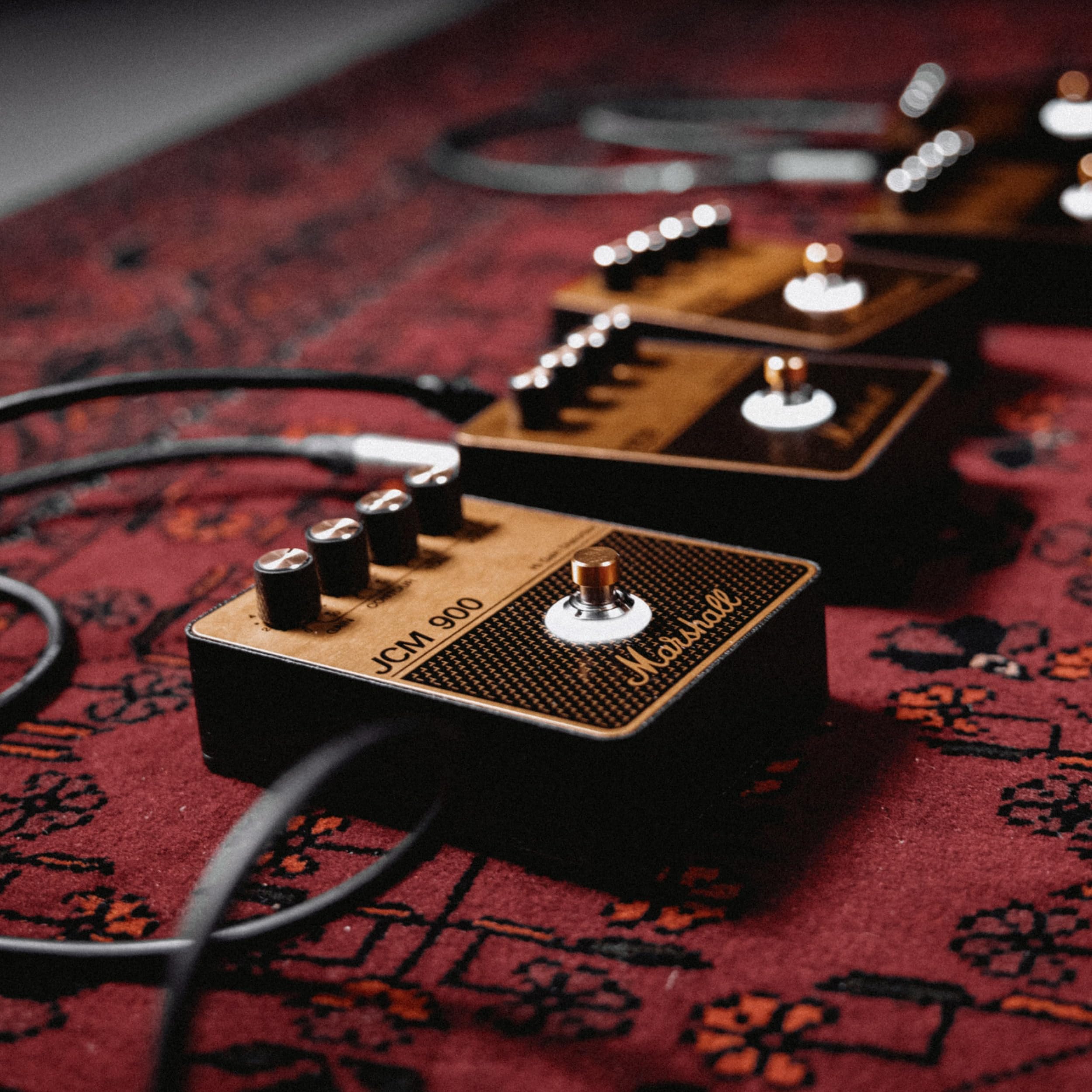 marshall-jcm900-overdrive-distortion-pedal-black-and-gold-high-gain-tone-with-ga image 6