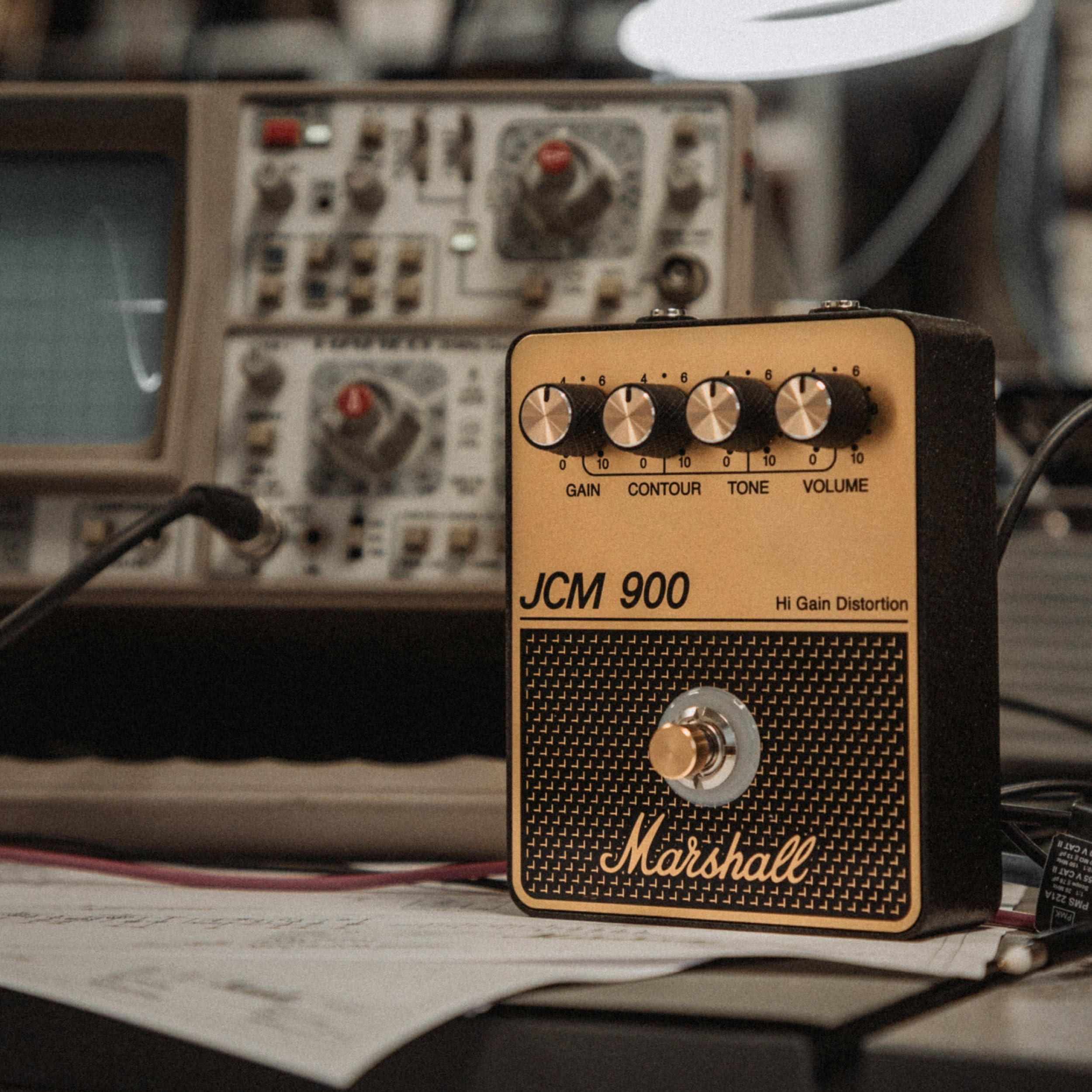 marshall-jcm900-overdrive-distortion-pedal-black-and-gold-high-gain-tone-with-ga image 7