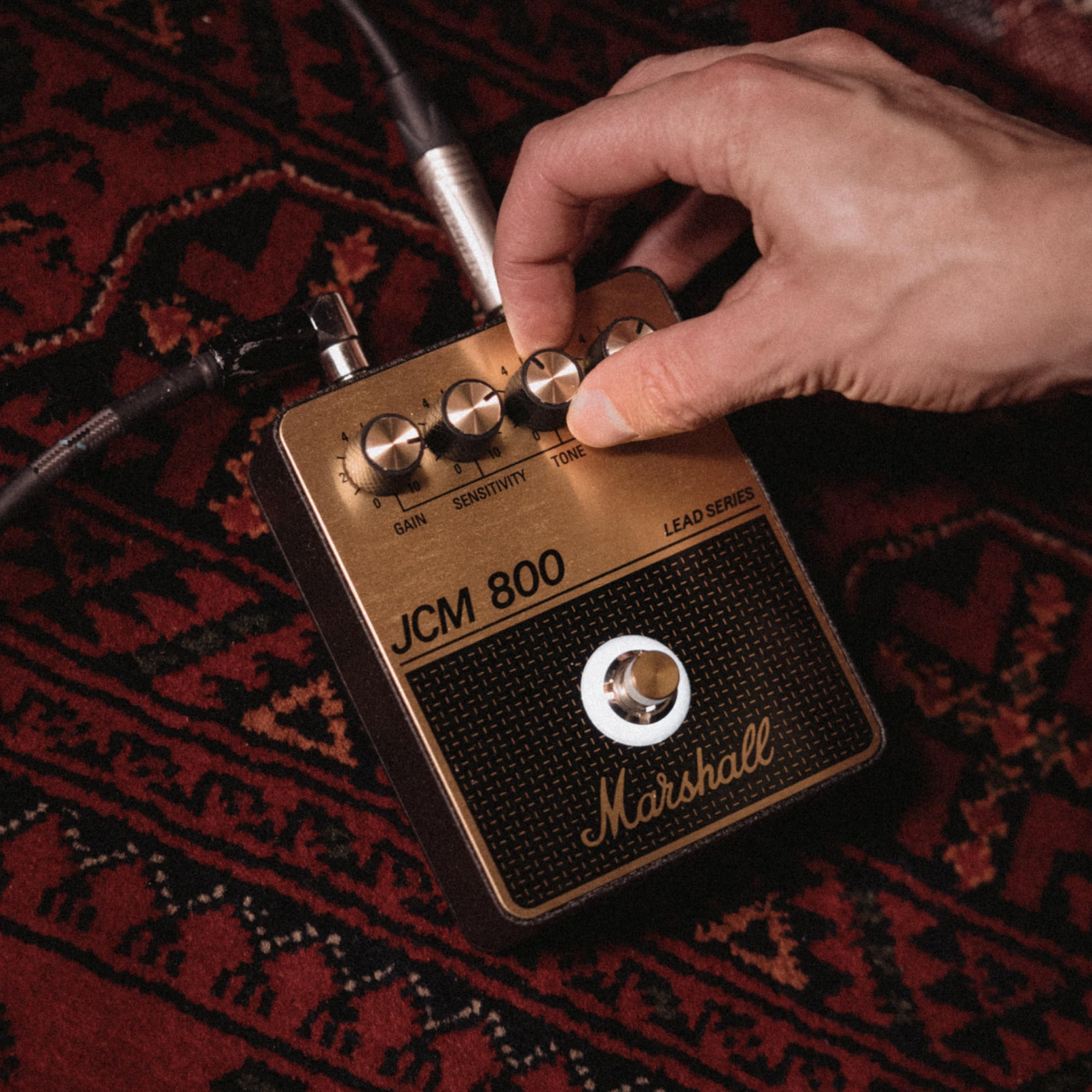 marshall-jcm800-overdrive-distortion-pedal-iconic-amp-tones-with-gain-sensitivit image 6